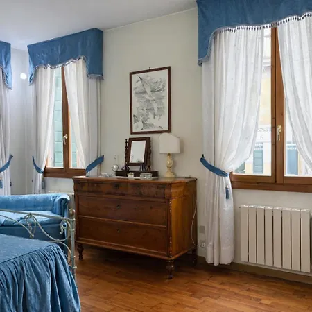 Original Home, Juliet Balcony Canal View Βενετία
