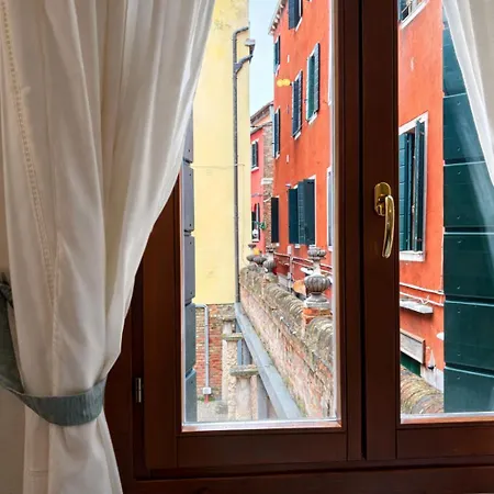 Original Home, Juliet Balcony Canal View * Βενετία