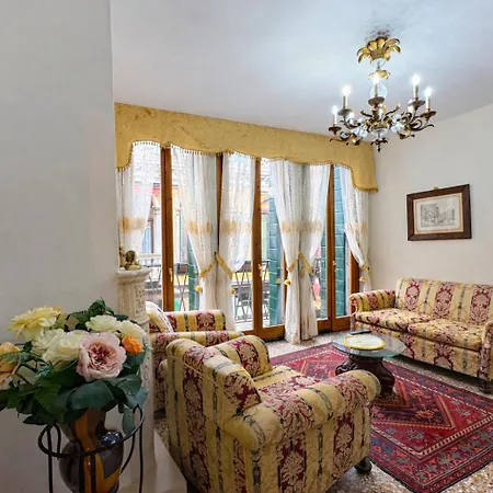 Διαμέρισμα Original Home, Juliet Balcony Canal View