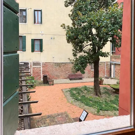 Original Home, Juliet Balcony Canal View * Βενετία