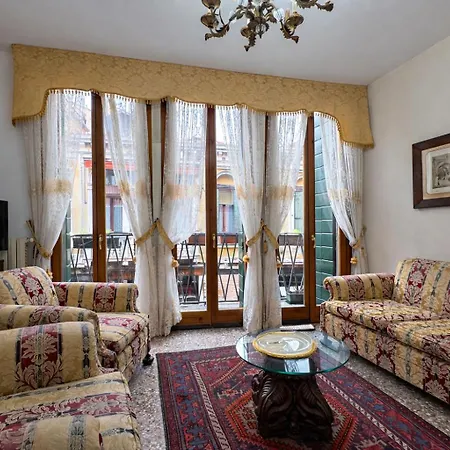 Διαμέρισμα Original Home, Juliet Balcony Canal View *