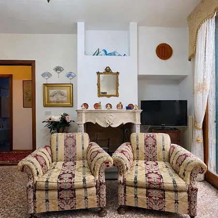 Διαμέρισμα Original Home, Juliet Balcony Canal View Βενετία