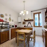 Original Home, Juliet Balcony Canal View Apartman Velence