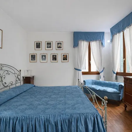 Original Home, Juliet Balcony Canal View Daire Venedik