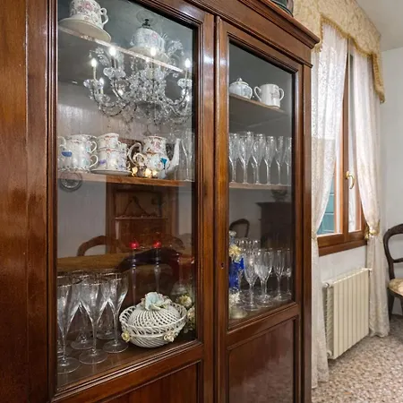 Original Home, Juliet Balcony Canal View *